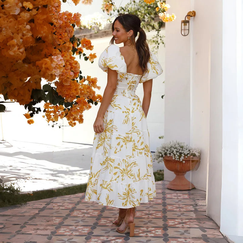 Vestido de fiesta largo con diseño floral delicado