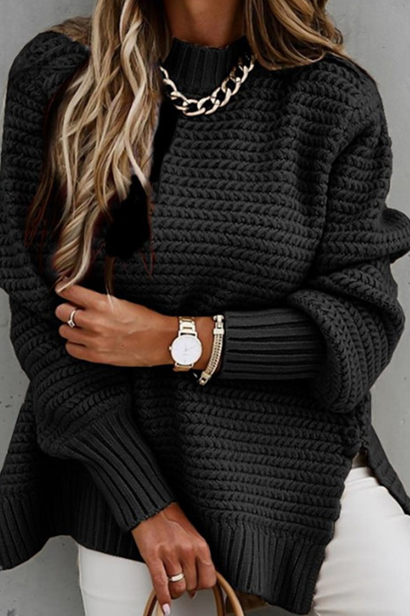 Un jersey de cuello redondo de moda para completar tu estilo