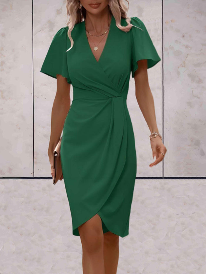 Vestido sofisticado con cuello en V y corte favorecedor
