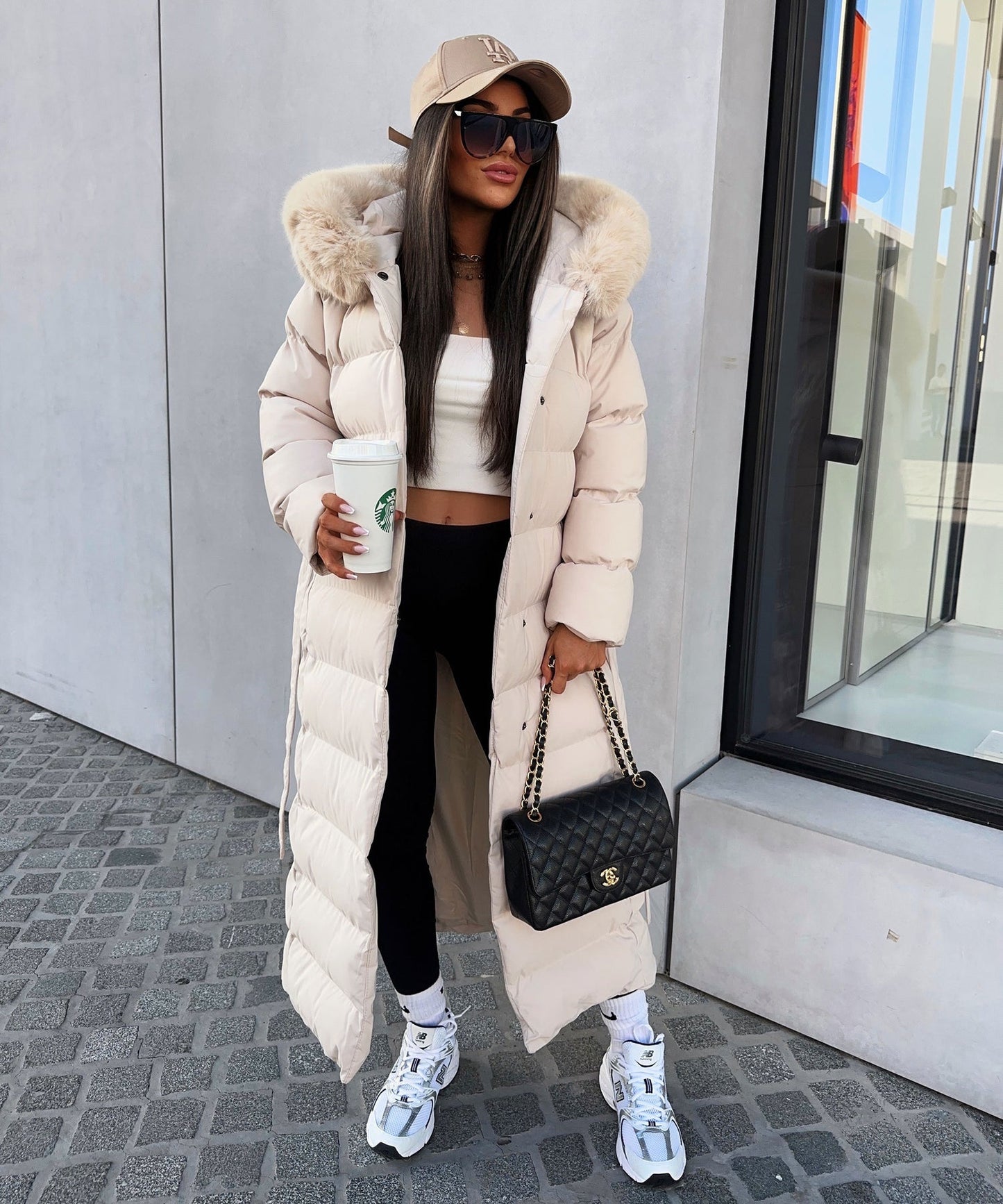 Chaqueta larga de mujer con capucha grande y moderna, cómoda y versátil
