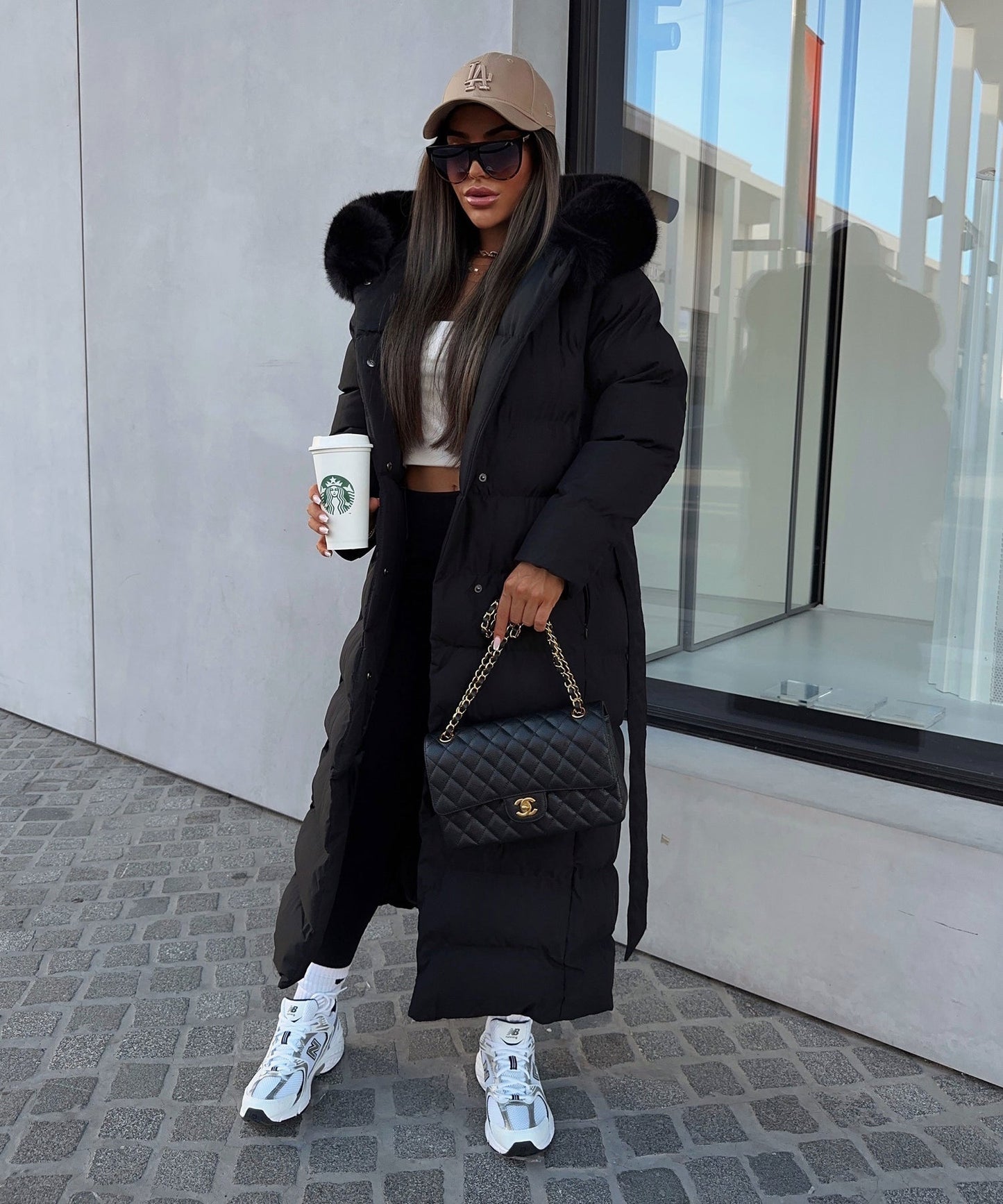 Chaqueta larga de mujer con capucha grande y moderna, cómoda y versátil