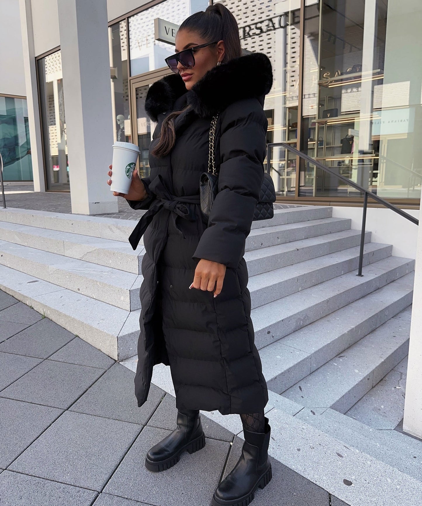 Chaqueta larga de mujer con capucha grande y moderna, cómoda y versátil