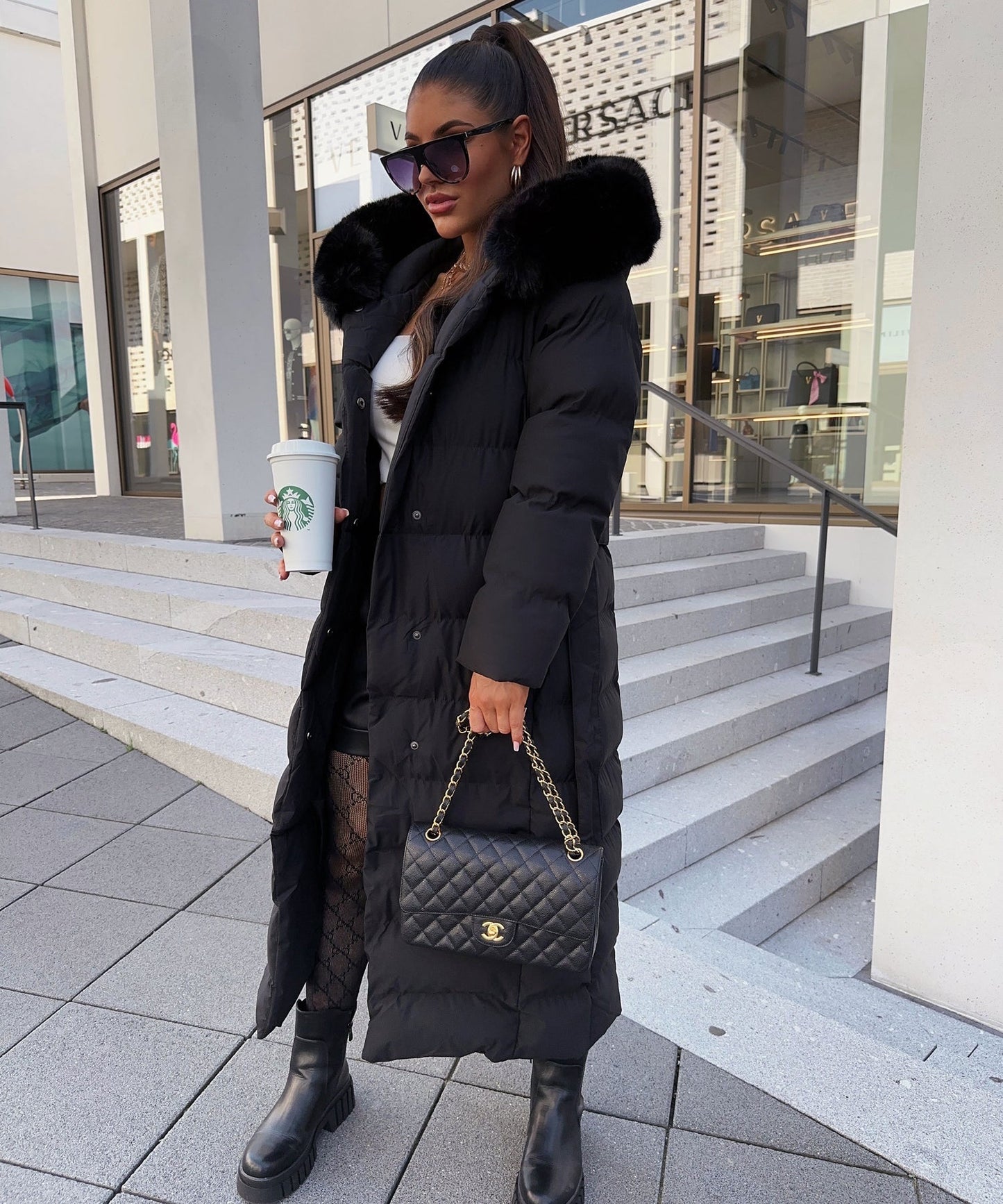Chaqueta larga de mujer con capucha grande y moderna, cómoda y versátil