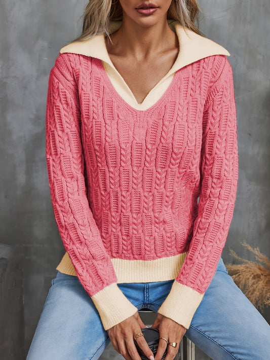 Suéter elegante para mujer con detalles modernos en las solapas