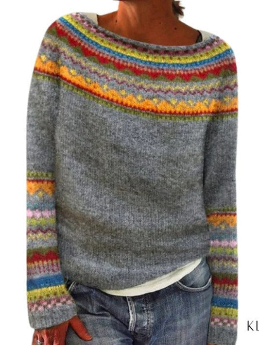 Un moderno jersey de cuello barco para un look informal