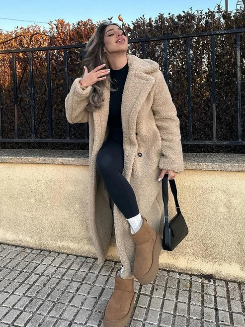 Abrigo largo para mujer ideal para días frescos de otoño